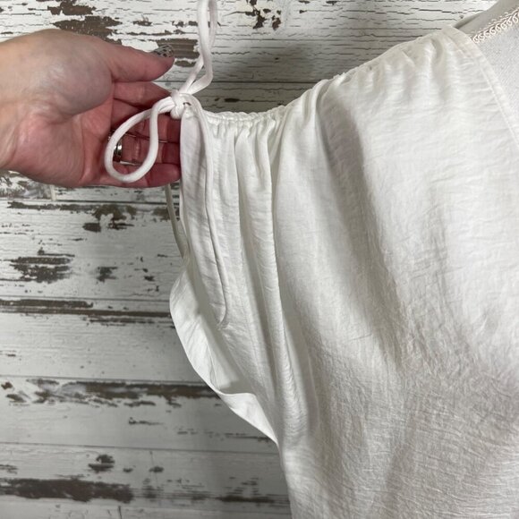 CABI Seaside Blouse White Sz XS #5895 EUC - Picture 3 of 6